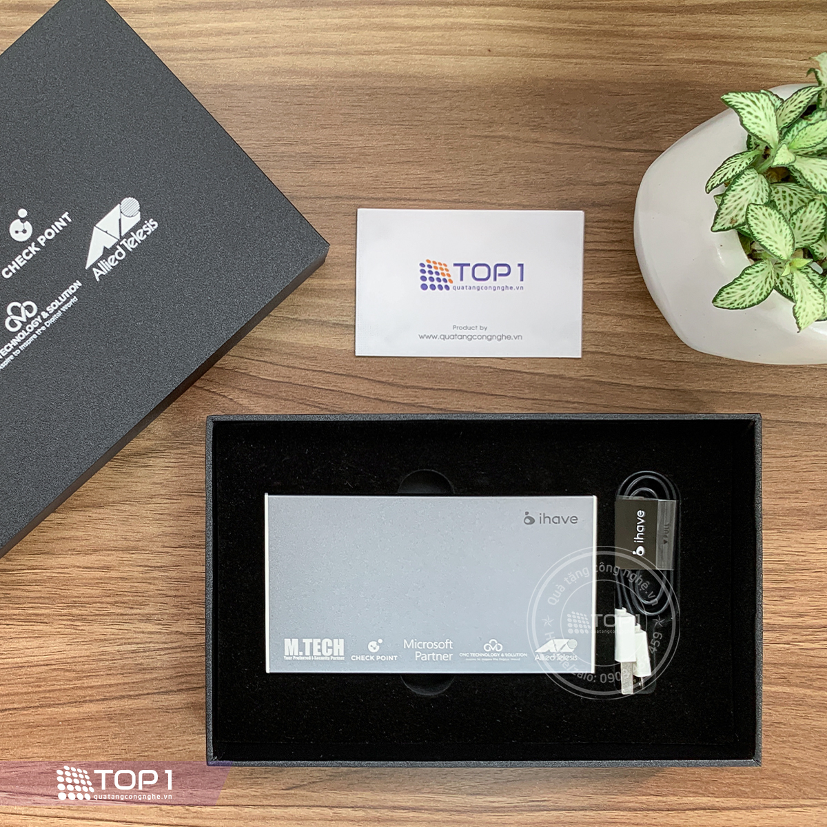 pin sạc dự phòng không dây quà tặng in logo hiện đại