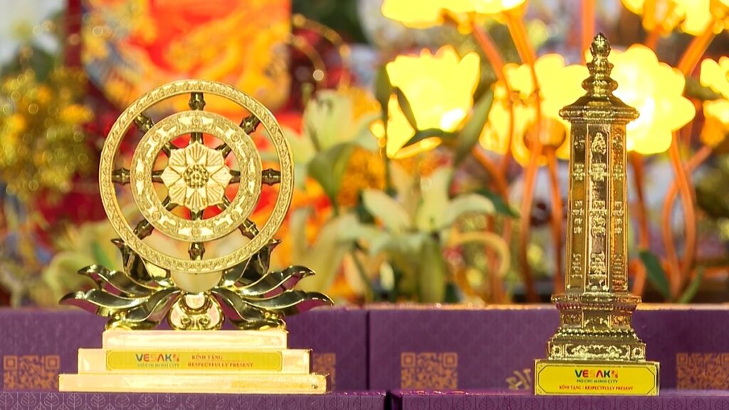VESAK 2025 | Lễ gia trì các vật phẩm quà tặng Đại Lễ VESAK 2025 tại chùa Quán Sứ, Hà Nội