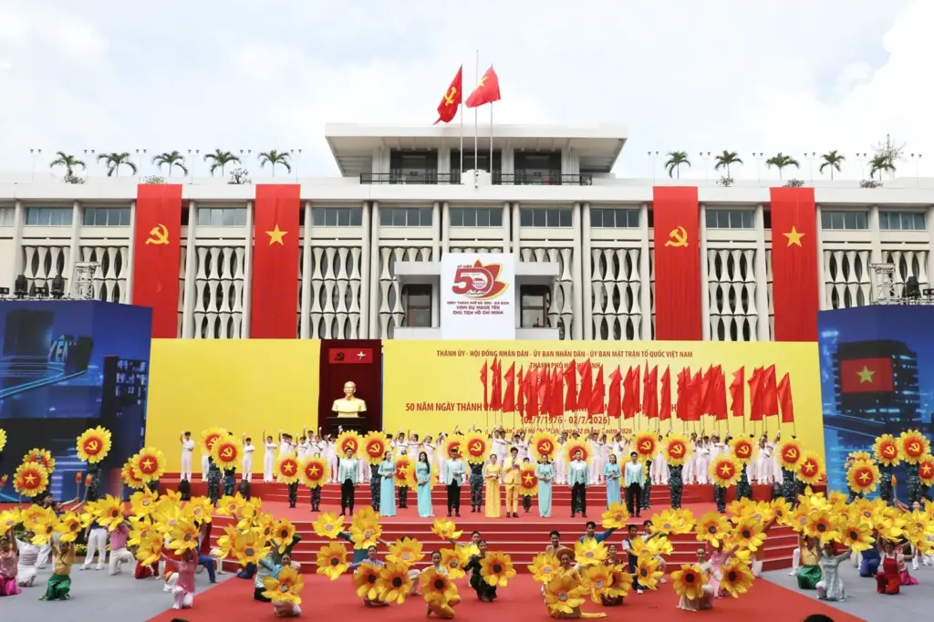 Kỷ niệm 50 năm ngày Thành phố Hồ Chí Minh mang tên Bác